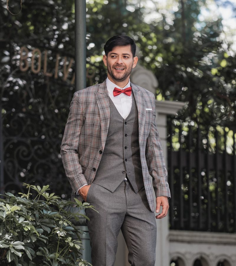 Detalle de traje a la medida